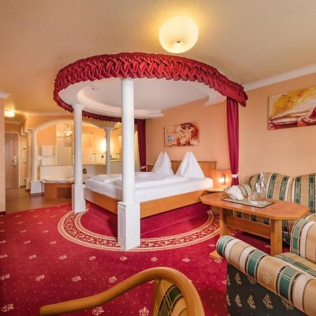 Hotel Winzer Wellness & Kuscheln Sankt Georgen im Attergau Luaran gambar