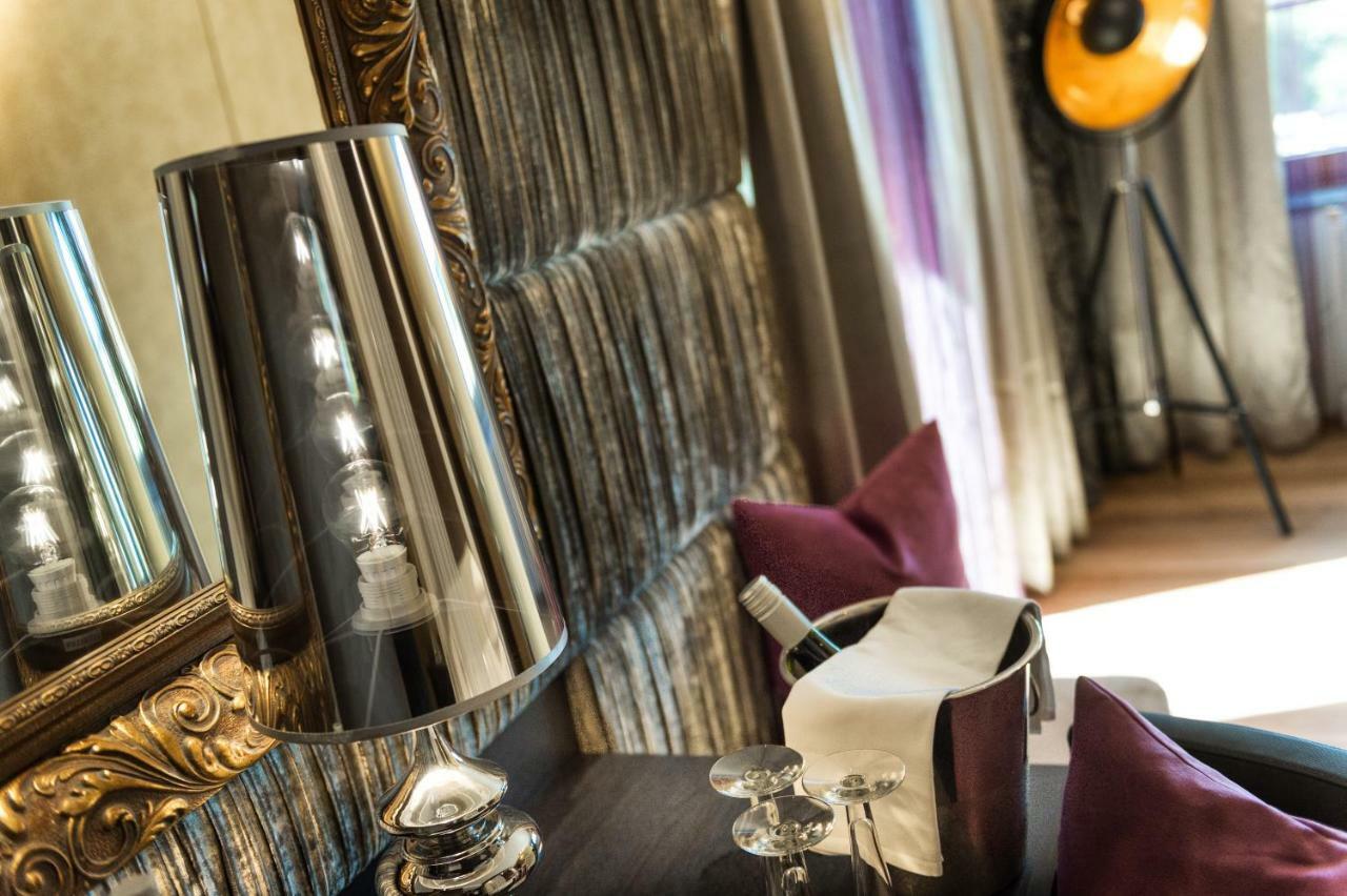 Hotel Winzer Wellness & Kuscheln Sankt Georgen im Attergau Luaran gambar