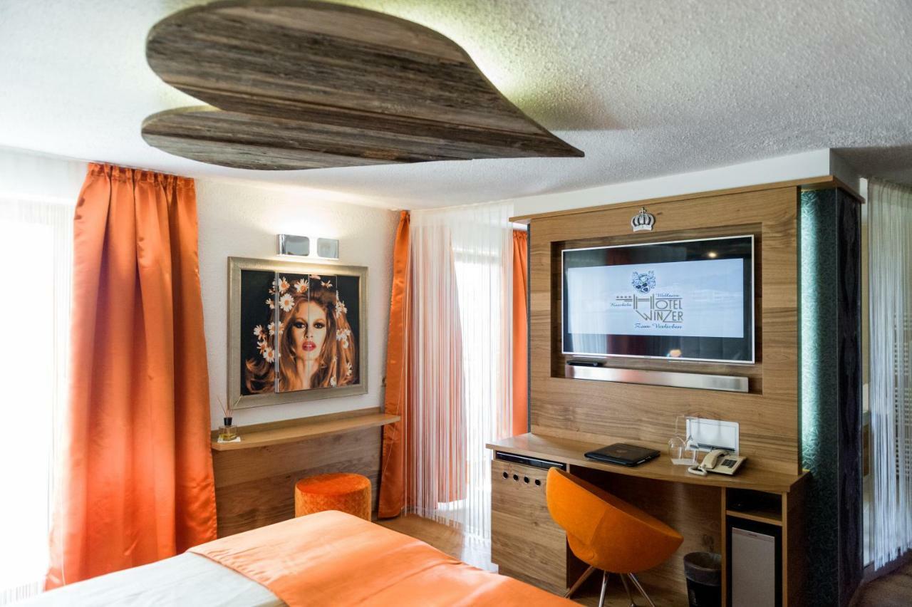 Hotel Winzer Wellness & Kuscheln Sankt Georgen im Attergau Luaran gambar