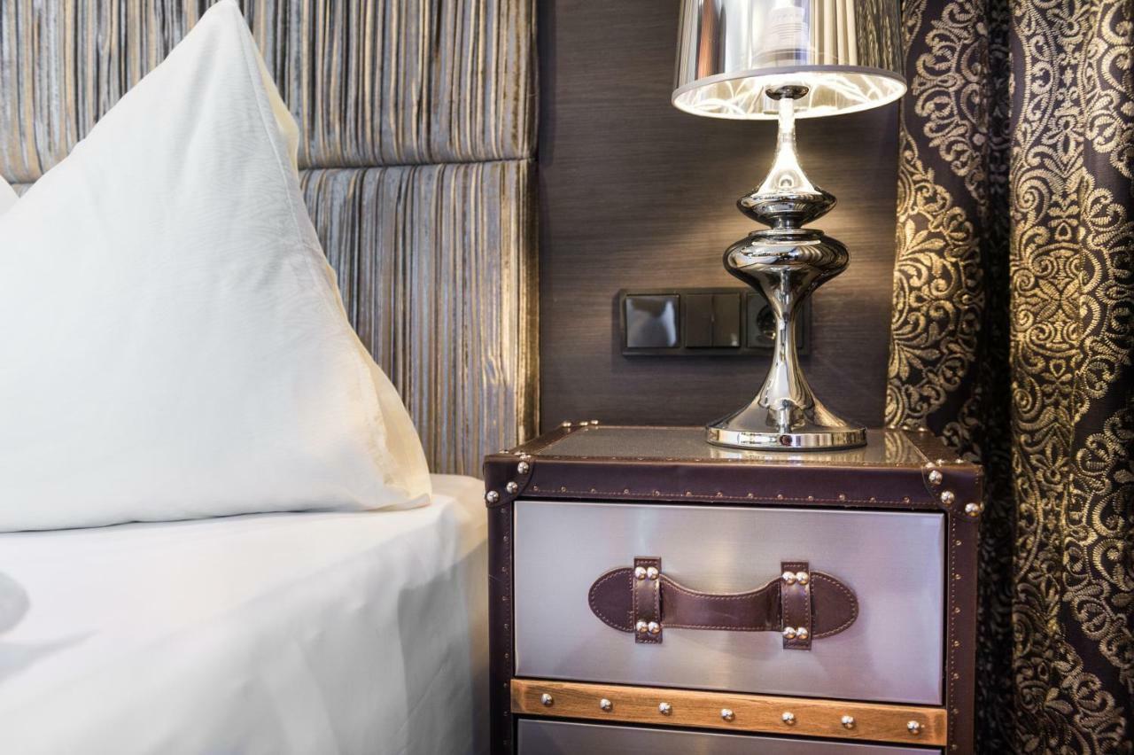 Hotel Winzer Wellness & Kuscheln Sankt Georgen im Attergau Luaran gambar